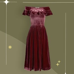 ✨ Hill House Burgundy Velvet Off Shoulder Akilah dress Size S